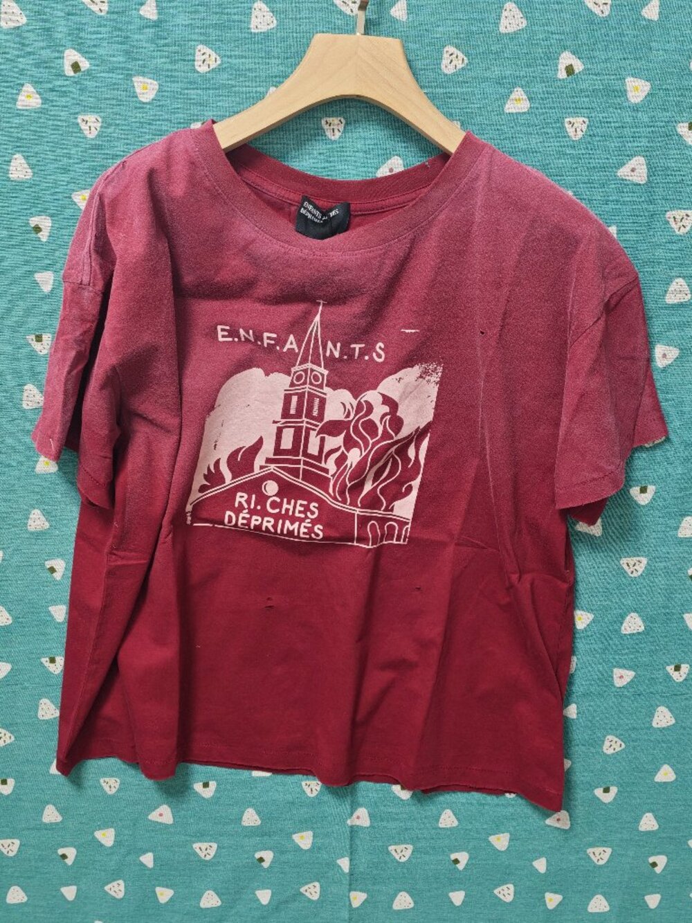 Men Burgundy Enfants Riches Déprimés Distressed Crop T‑Shirt